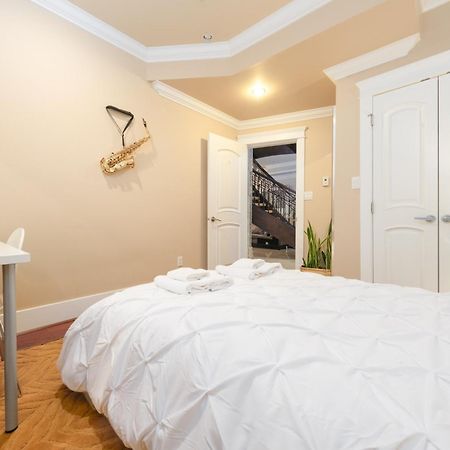 Oakridge Luxury Homestay Vancouver Buitenkant foto