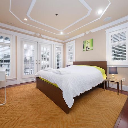 Oakridge Luxury Homestay Vancouver Buitenkant foto